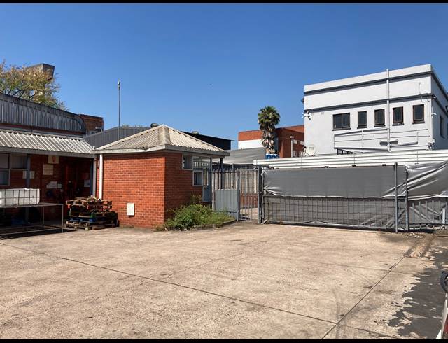 372M² FACTORY TO LET IN NEW GERMANY